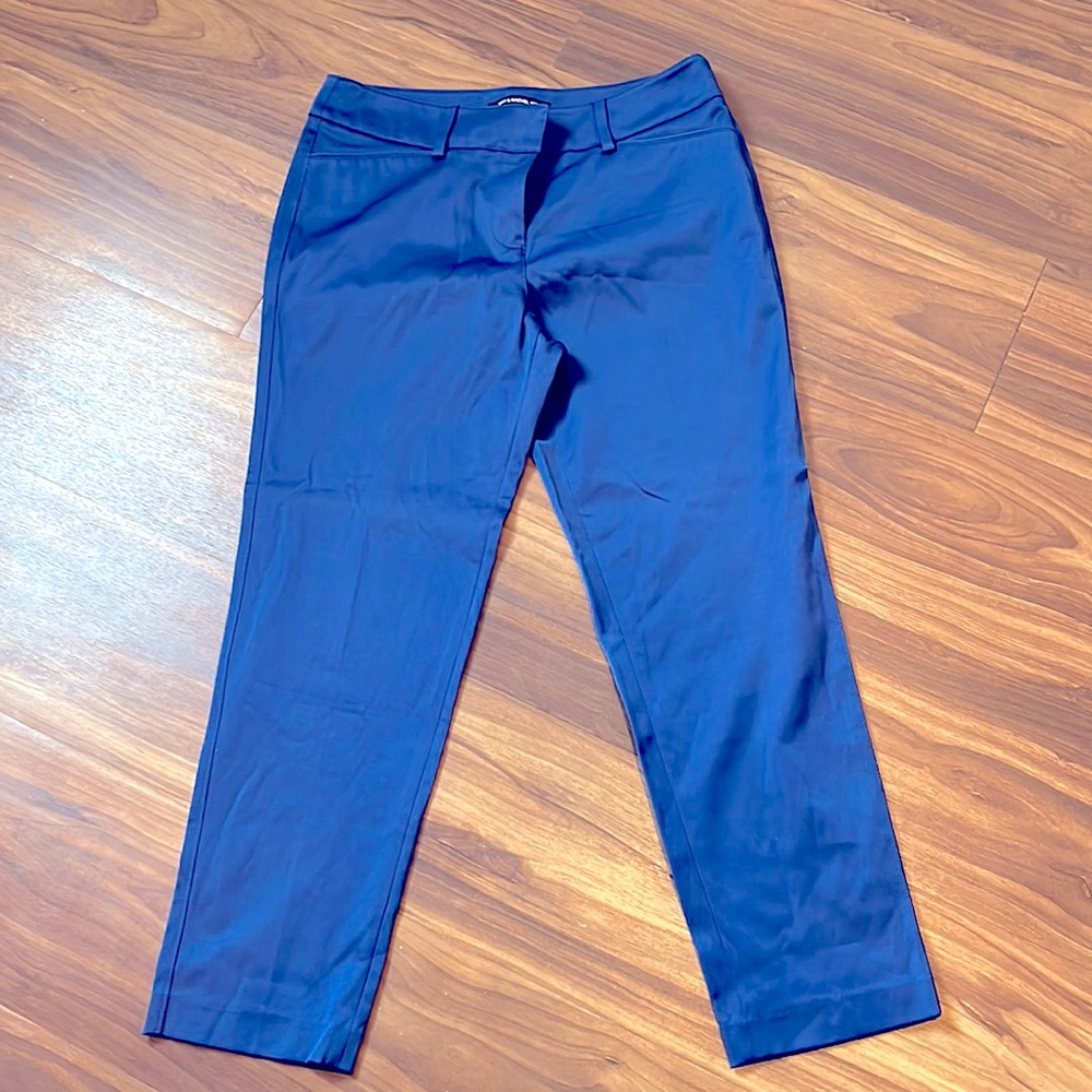 Woman’s size 10P pant
